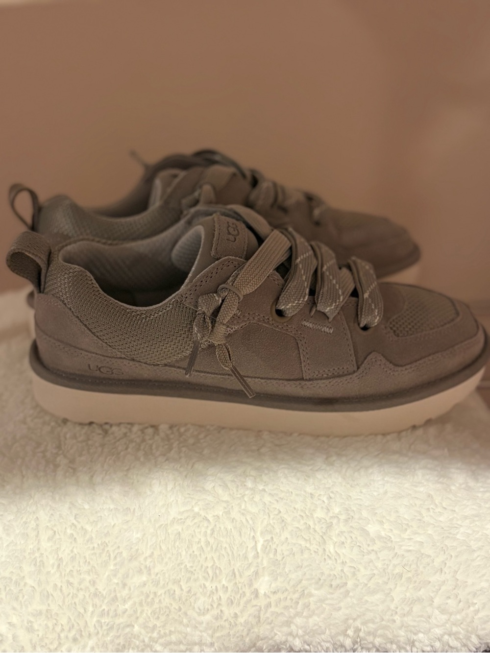 Women's UGG Lowmel Casual Lace-Up Sneakers in Gray - Picture 3 of 6